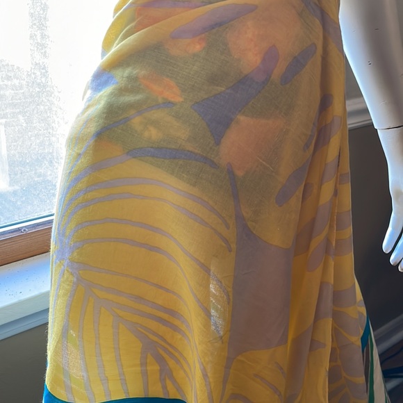 Loft Palm Print Cotton Sarong - Picture 4 of 9